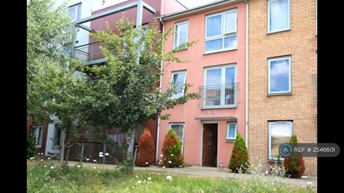 5 Bedroom Terraced House To Rent In Waylen Gardens, Dartford, DA1