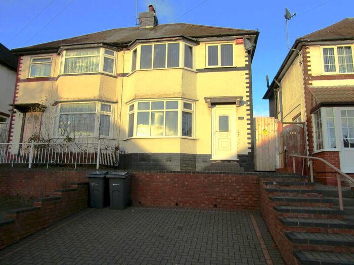 3 Bedroom Semi-Detached House To Rent In Derrydown Road, Perry Barr, Birmingham, B42