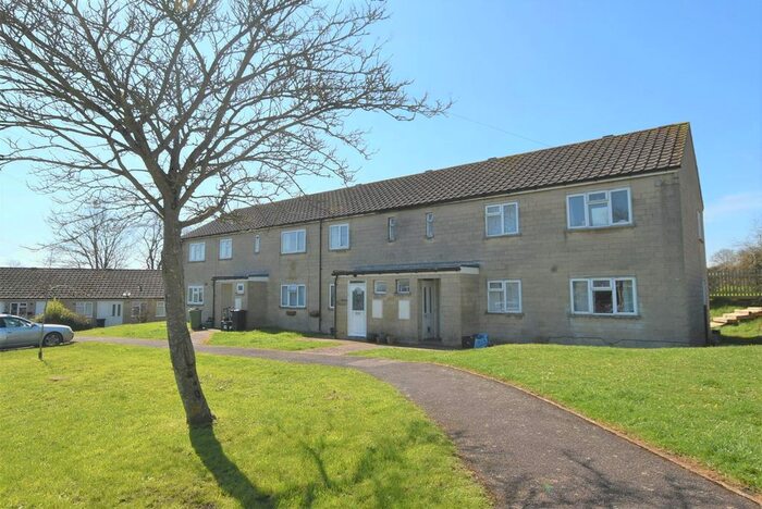 2 Bedroom Flat For Sale In Fullwell Close, Faulkland, Radstock, BA3