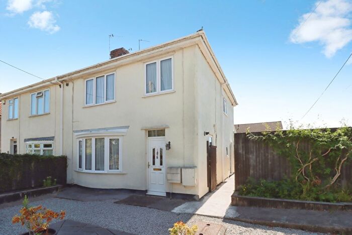 3 Bedroom Semi Detached House For Sale In Sweets Road, Kingswood, Bristol, BS15