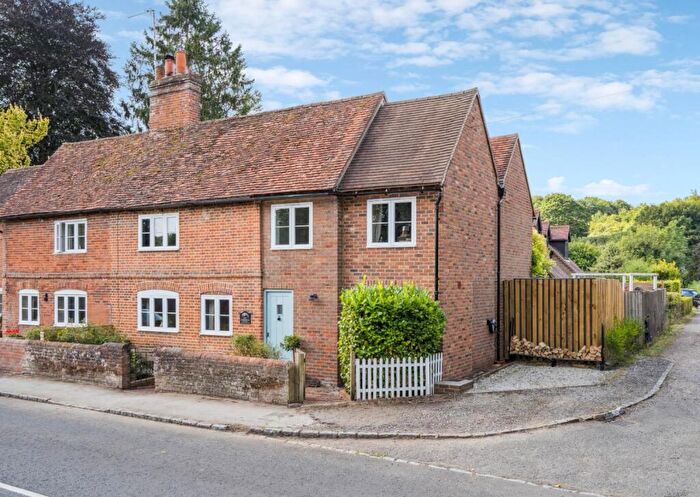 4 Bedroom Semi-Detached House For Sale In High Street, Old Amersham, Buckinghamshire, HP7