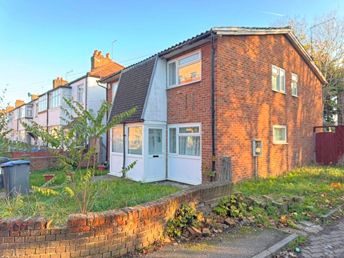 2 Bedroom Terraced House To Rent In Alma Road, Enfield, Greater London, EN3