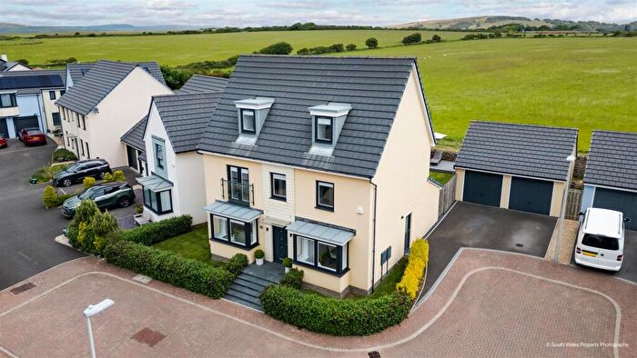 5 Bedroom Detached House For Sale In Crompton Way, Ogmore-By-Sea, CF32