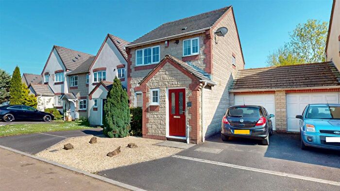 3 Bedroom Link Detached House For Sale In Faulkland View, Peasedown St. John, Bath, BA2