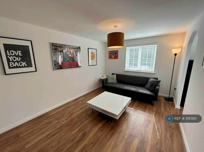 1 Bedroom Flat To Rent In Wellington House, Romford, RM2