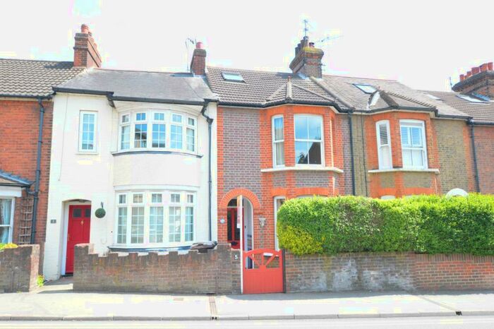 3 Bedroom Terraced House To Rent In Watsons Walk, St Albans, AL1