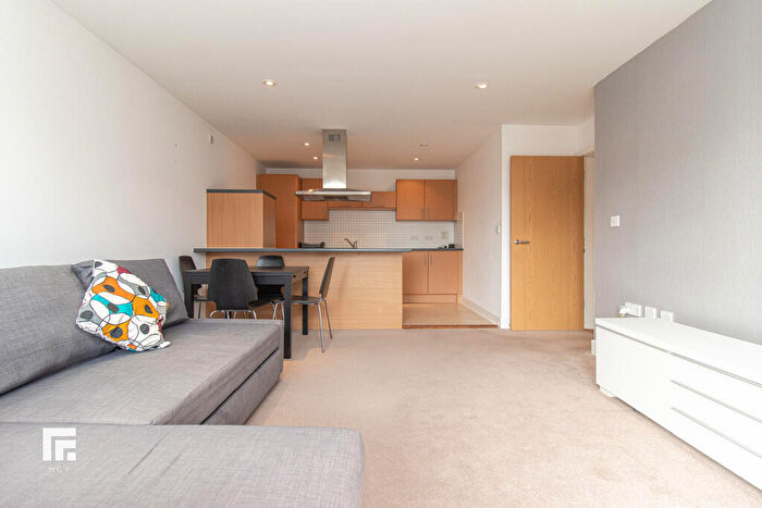 2 Bedroom Apartment To Rent In Kilcredaun House, Prospect Place, Cardiff Bay, CF11