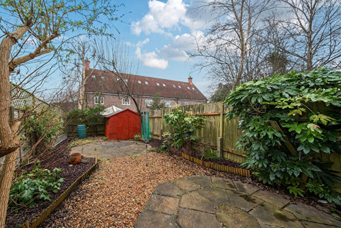 3 Bedroom Semi-Detached House For Sale In Woking Road, Guildford, GU1