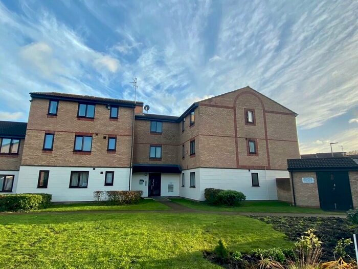 Houses for sale in Caesars Walk, Mitcham, CR4