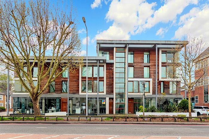 2 Bedroom Flat To Rent In Lower Mortlake Road, Richmond, TW9