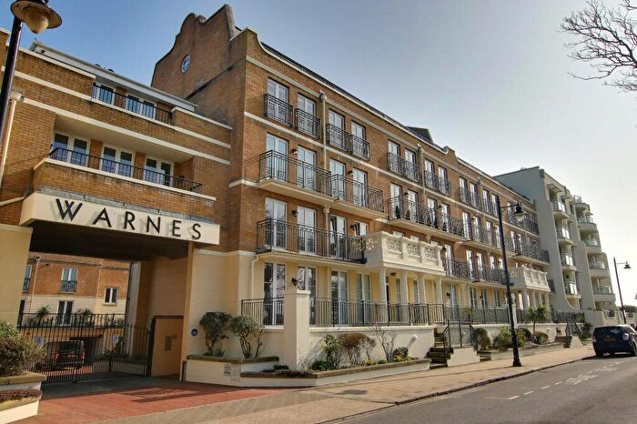 2 Bedroom Flat For Sale In Steyne Gardens, Worthing, West Sussex, BN11