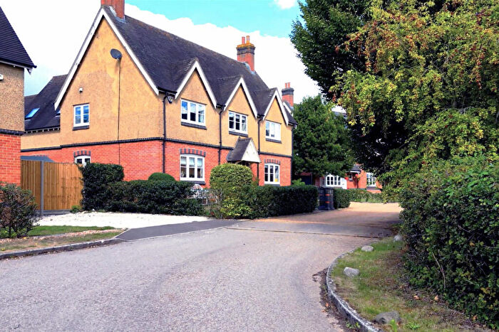 4 Bedroom Detached House For Sale In The Rickyard, Rugby, CV23