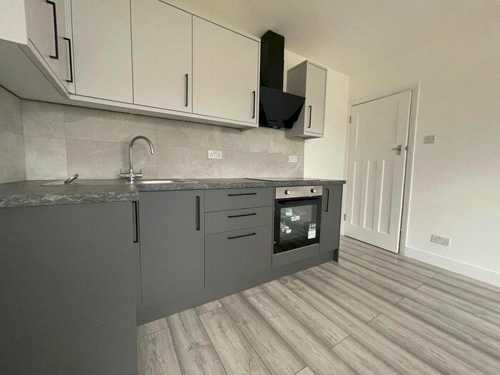 2 Bedroom Flat To Rent In Norbreck Gardens, London, NW10