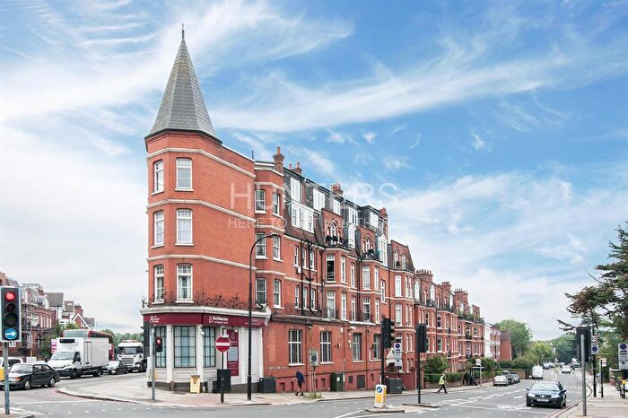 3 Bedroom Flat To Rent In Fortune Green Road, London, NW6
