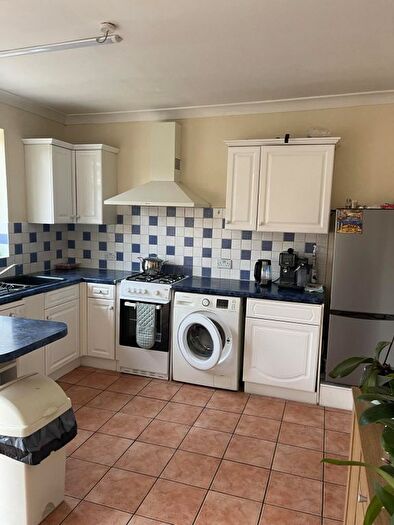 3 Bedroom Semi Detached House To Rent In Hounslow, Middlesex, TW3