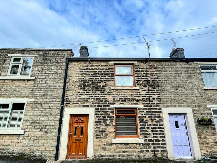 2 Bedroom Terraced House To Rent In Manor Park Road, Old Glossop, SK13