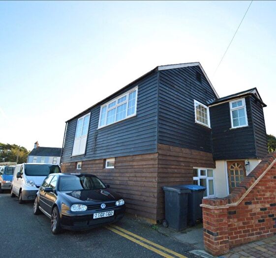 3 Bedroom Detached House To Rent In Woodnesborough Road, Woodnesborough, Sandwich, Kent, CT13