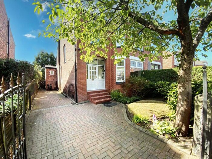 3 Bedroom Semi-Detached House For Sale In Ashwood Avenue, West Didsbury, M20