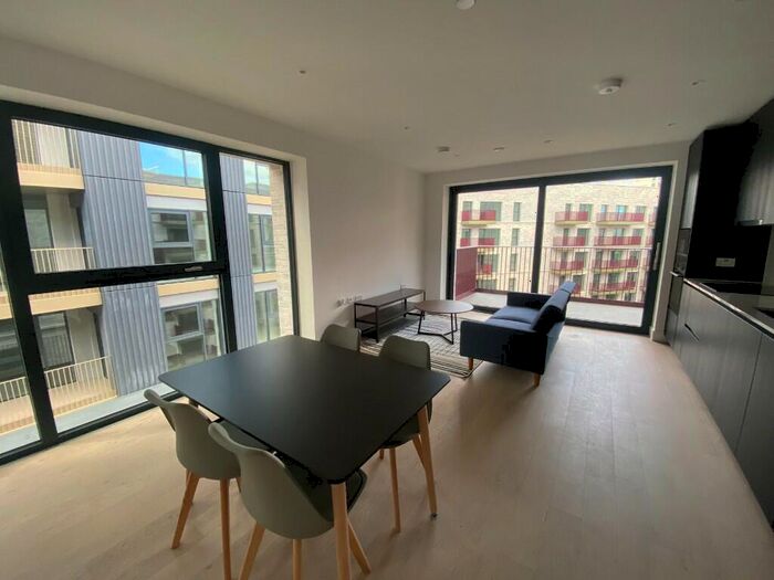 2 Bedroom Flat To Rent In Heygate Street, London, SE17