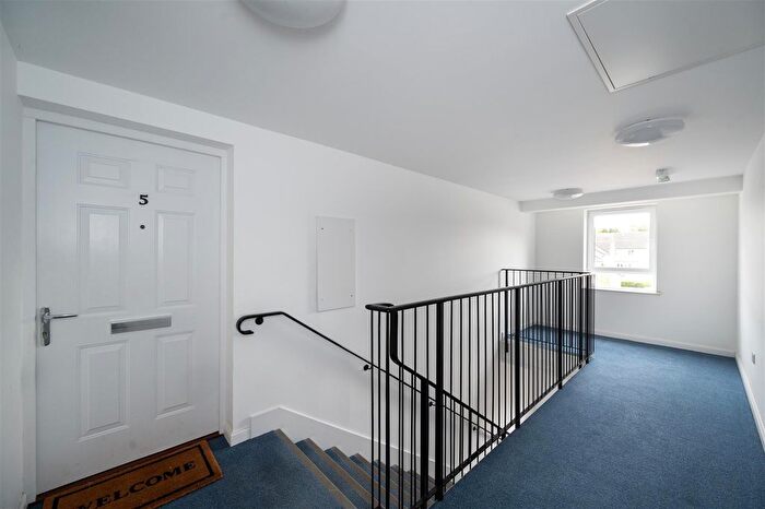 2 Bedroom Flat For Sale In / Durie Loan, Burdiehouse, Edinburgh, EH17