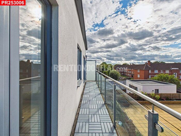 2 Bedroom Flat To Rent In Beckenham Road, Beckenham, – Bedrooms Flat, BR3