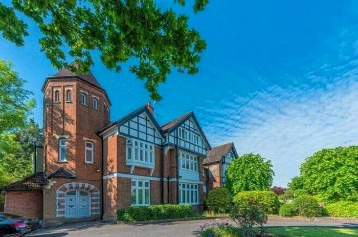 2 Bedroom Flat To Rent In Grove Park Road, Mottingham, SE9