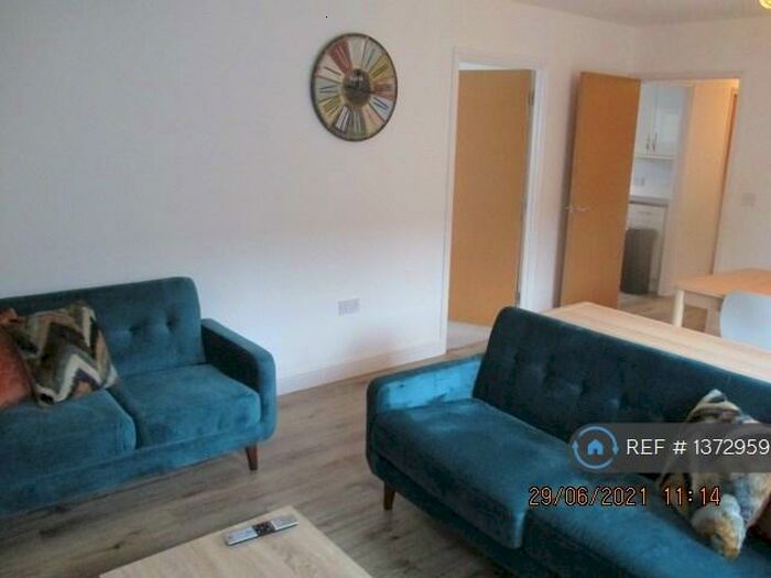 3 Bedroom Flat To Rent In Bingley Court, Canterbury, CT1