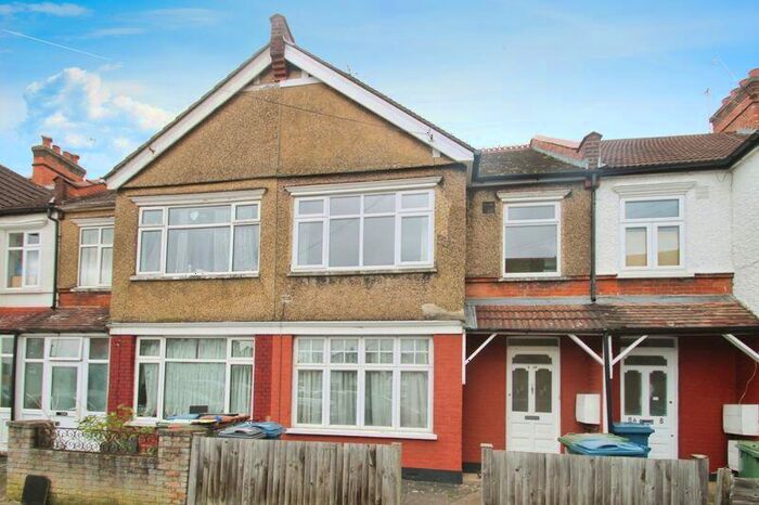 1 Bedroom Flat To Rent In Sumner Road, Harrow, HA1