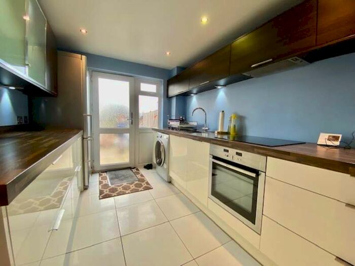 3 Bedroom Semi-Detached House To Rent In Wellwood, Llanedeyrn, Cardiff, CF23