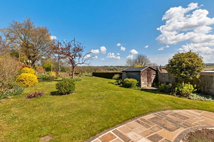 4 Bedroom Semi-Detached House To Rent In Gibbs Hill, Nettlestead, ME18