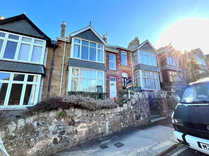 2 Bedroom Flat To Rent In Marcus Hill, Newquay, TR7