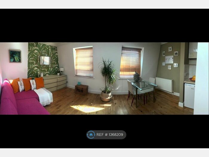 1 Bedroom Flat To Rent In Hammersmith Grove, London, W6