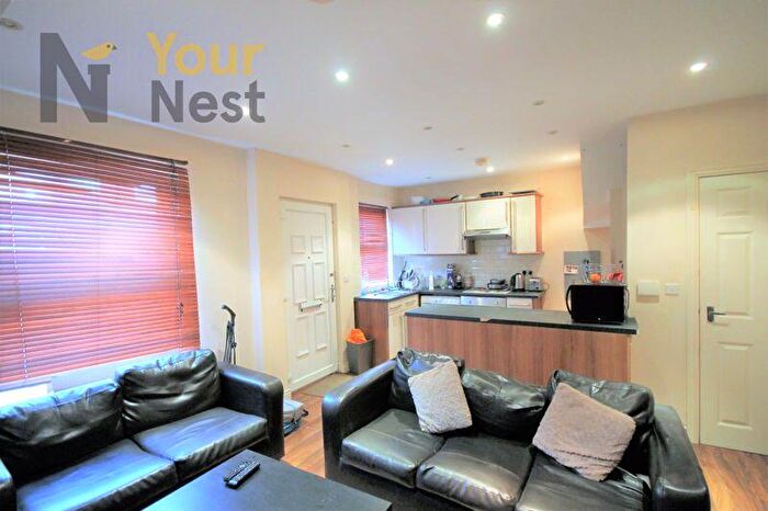 4 Bedroom Terraced House To Rent In Granby Place, Headingley, Leeds, LS6