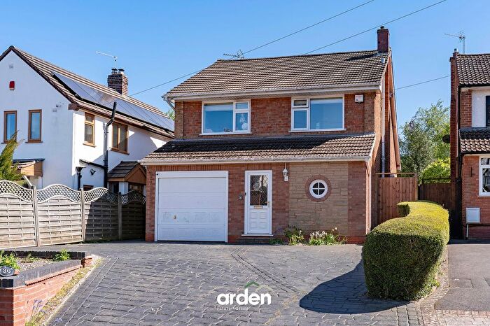 3 Bedroom Detached House For Sale In Sandhills Lane, Barnt Green, B45
