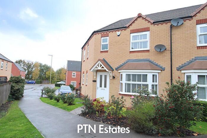3 Bedroom House To Rent In Whitworth Close, Brierley Hill, DY5
