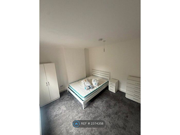 5 Bedroom Terraced House To Rent In Pershore Road, Selly Park, Birmingham, B29
