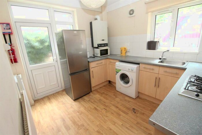 5 Bedroom House To Rent In Tewkesbury Street, Cathays, Cardiff, CF24