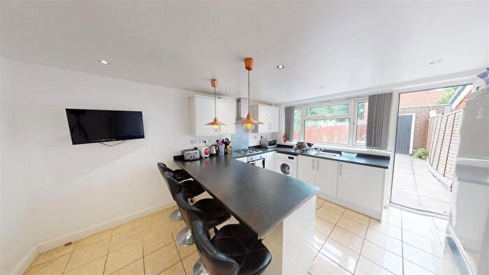 4 Bedroom Terraced House To Rent In Monument Road, Birmingham, B16