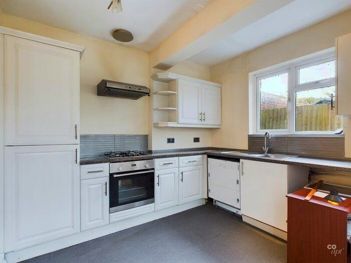 2 Bedroom Flat To Rent In St. Leonards Road, BN3