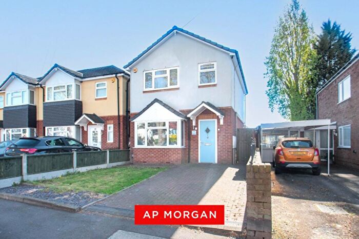 2 Bedroom Detached House To Rent In Hydes Road, West Bromwich, West Midlands, B71