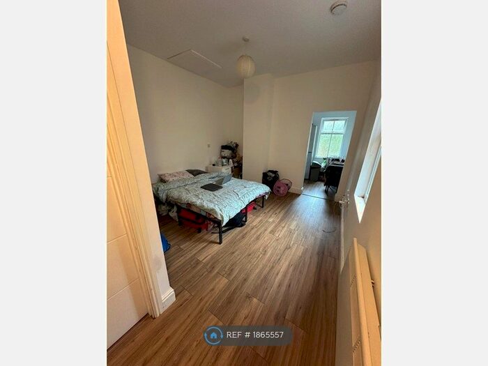 Studio To Rent In Ashleigh Road, Leicester, LE3