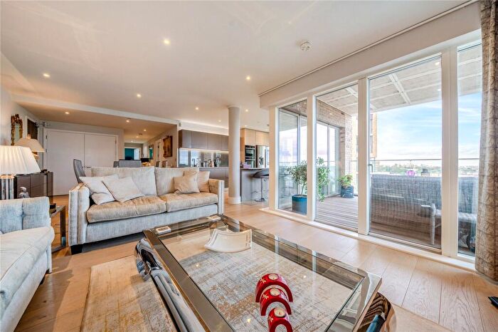 3 Bedroom Apartment For Sale In Pegler Square, London, SE3