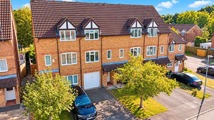 3 Bedroom Town House For Sale In Stonybeck Close, Westlea, Swindon, Wiltshire, SN5