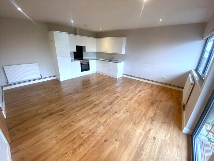 1 Bedroom Flat To Rent In Queen Street, Wellingborough, Northamptonshire, NN8