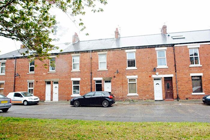 2 Bedroom Flat For Sale In William Street, South Gosforth, Newcastle, NE3