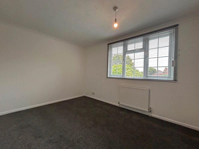 5 Bedroom Property To Rent In Westfield Avenue, Woking Surrey, GU22