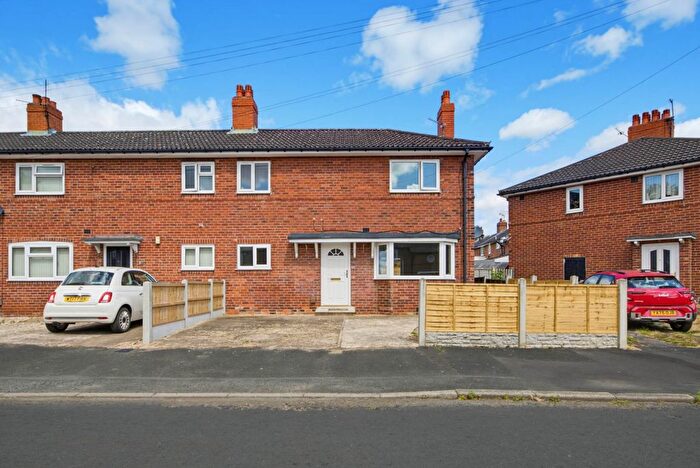 3 Bedroom End Terrace House For Sale In Blands Avenue, Allerton Bywater, Castleford, West Yorkshire, WF10