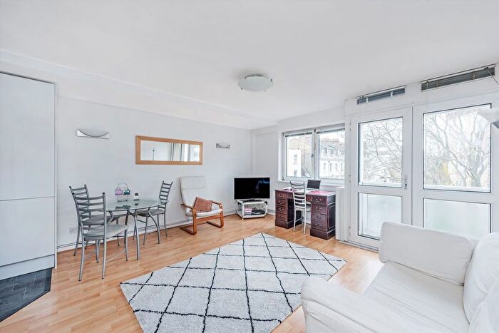 1 Bedroom Flat For Sale In Cumberland Street, Pimlico, SW1V