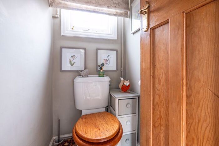 4 Bedroom Detached House For Sale In Newport Road, New Bradwell, Milton Keynes, MK13