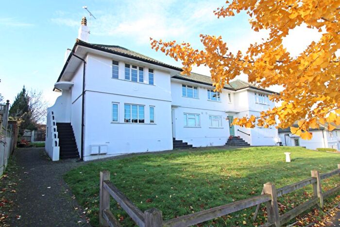 2 Bedroom Maisonette For Sale In Winchester Road, Bromley, BR2